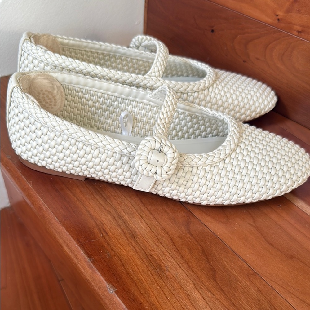 White Braided Shoes - Picture 4 of 5